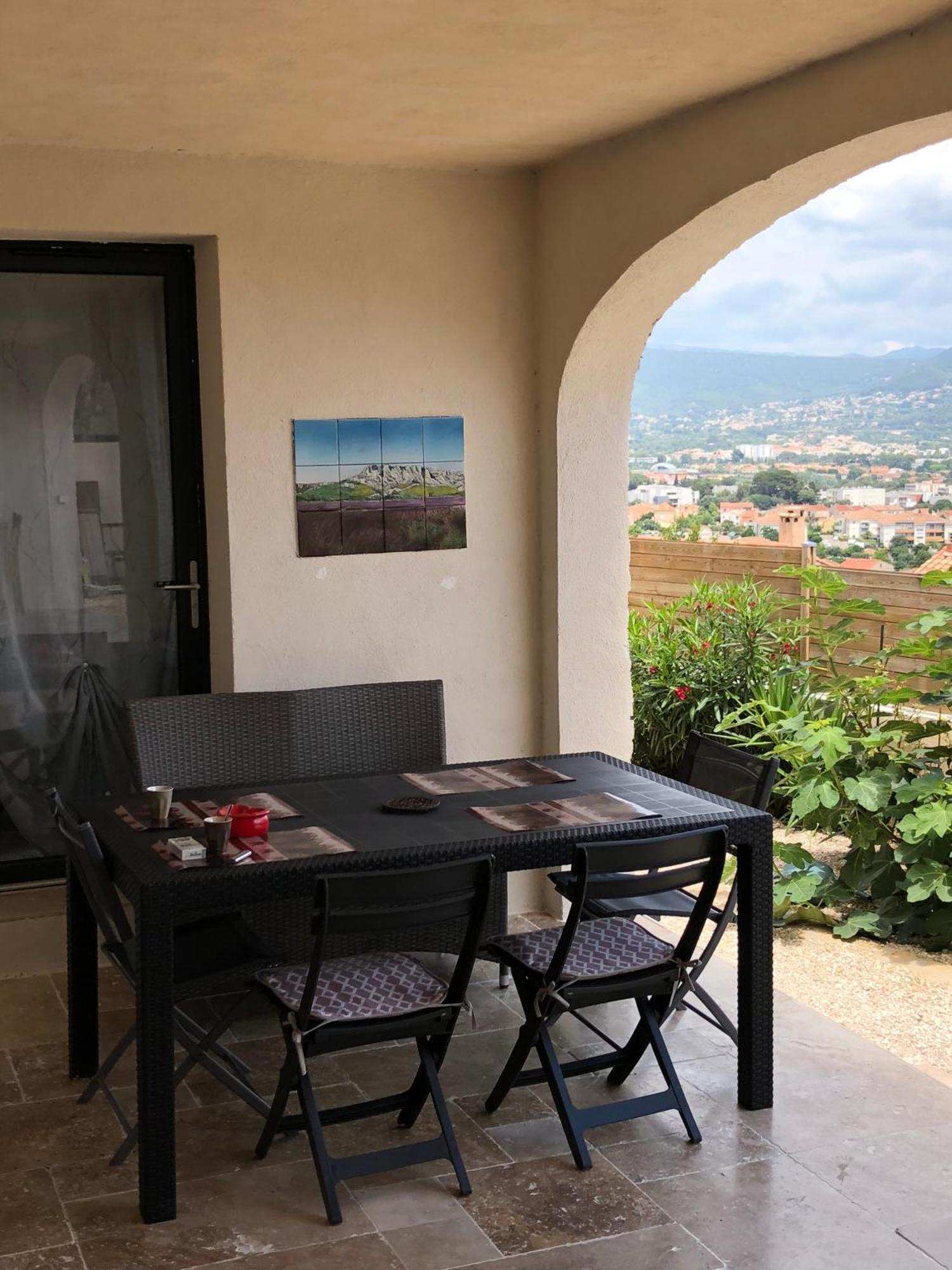 Rez-De-Villa Vue Mer Panoramique 4 P - Soleil Levant La Ciotat Kültér fotó